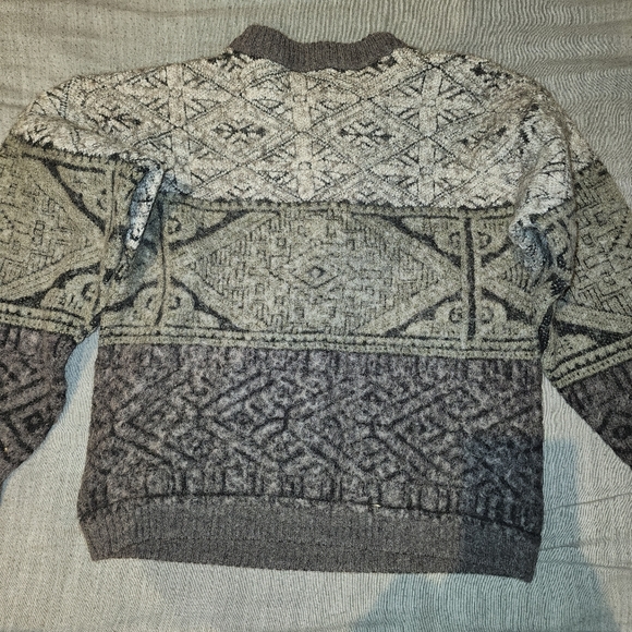 Mondo sweater - Picture 3 of 3